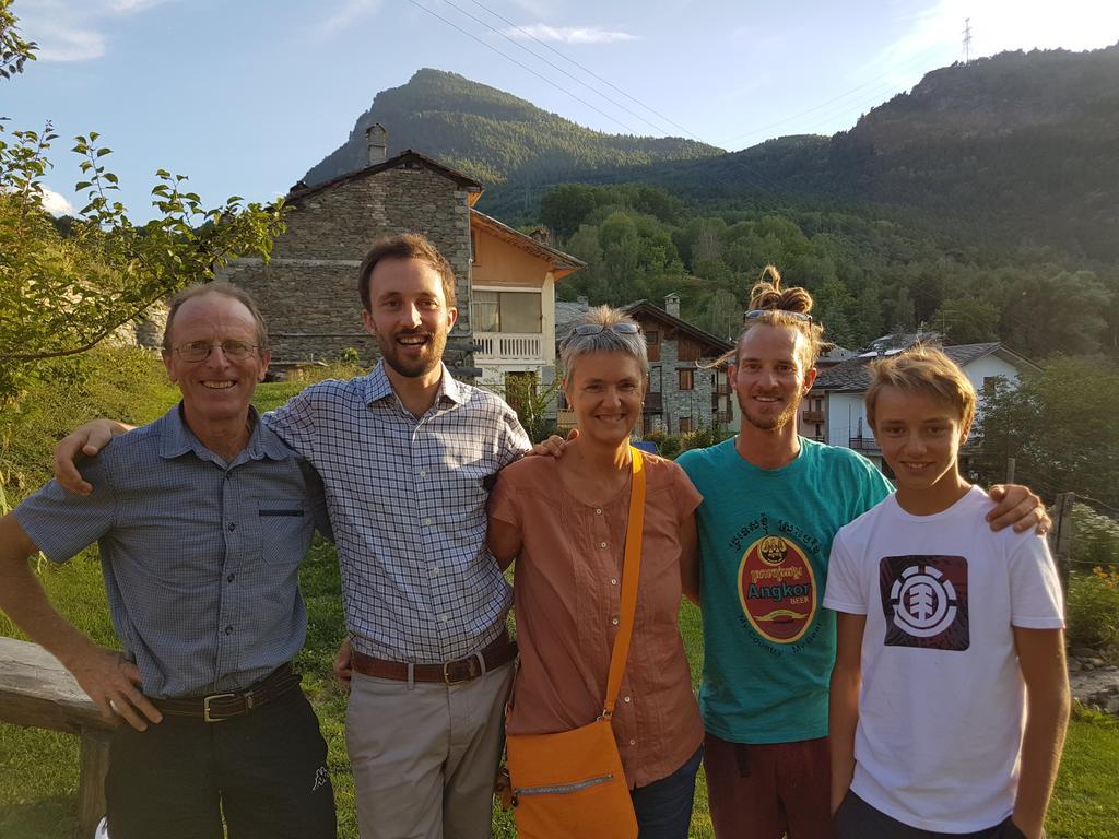 Vieilles Maisons D'Introd Zewnętrze zdjęcie