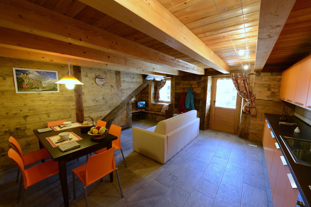 Vieilles Maisons D'Introd Zewnętrze zdjęcie