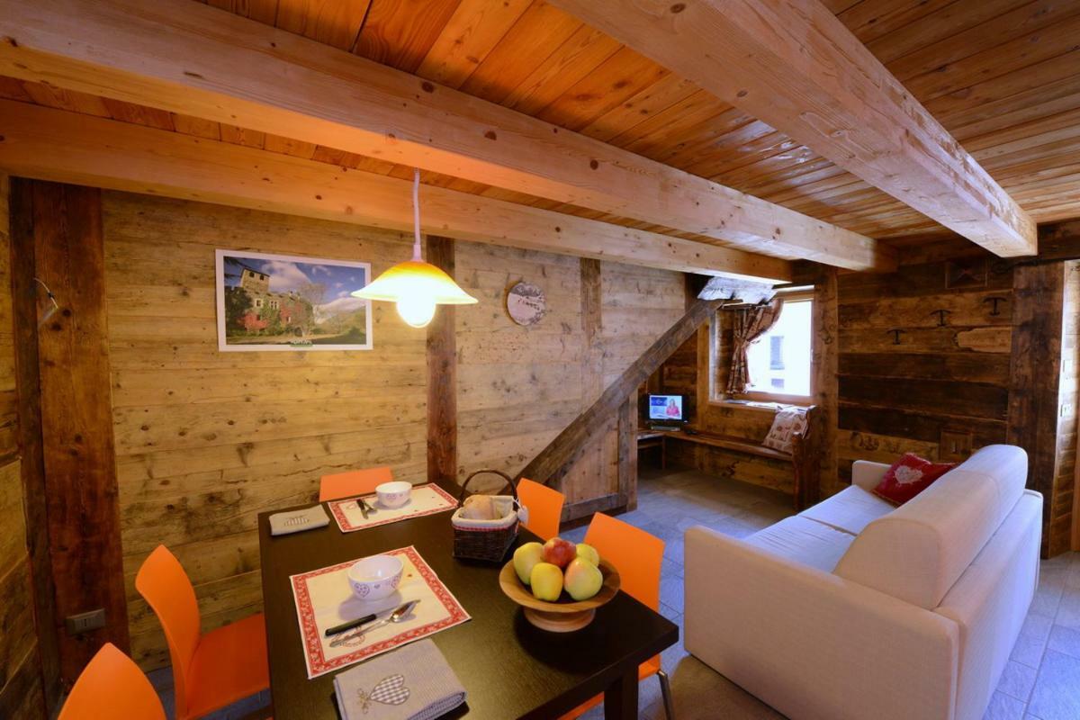 Vieilles Maisons D'Introd Zewnętrze zdjęcie