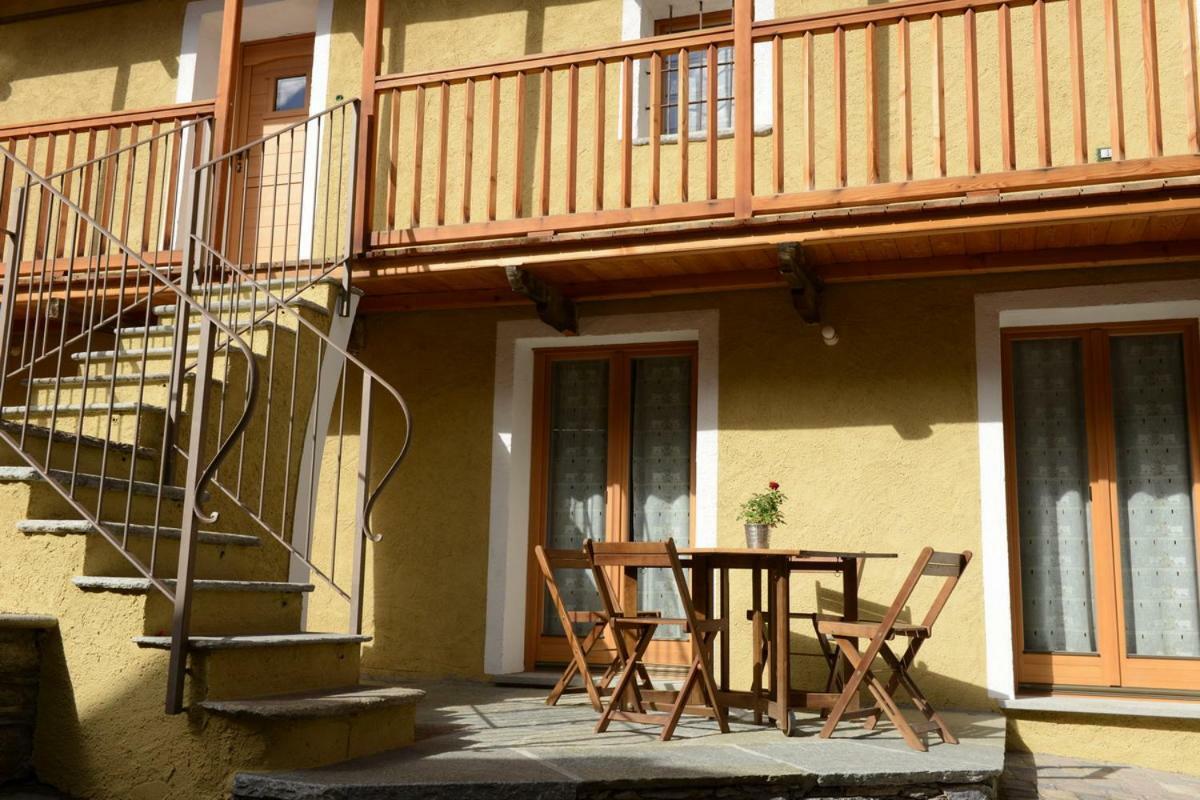 Vieilles Maisons D'Introd Zewnętrze zdjęcie